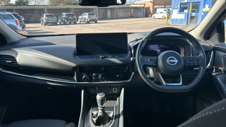 Nissan Qashqai 1.3 DiG-T MH N-Connecta 5dr Petrol Hatchback